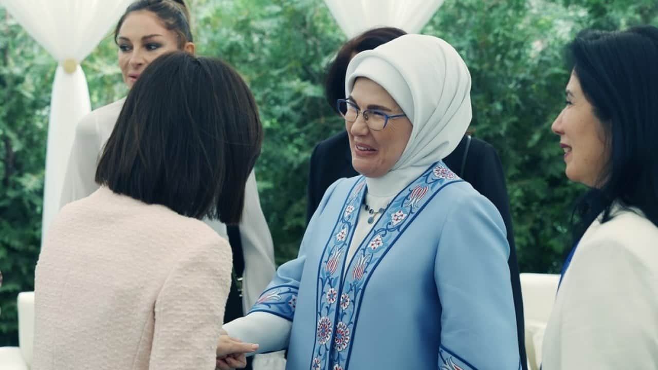 Foto - Emine Erdoğan Bişkek’te lider eşleriyle bir araya geldi 