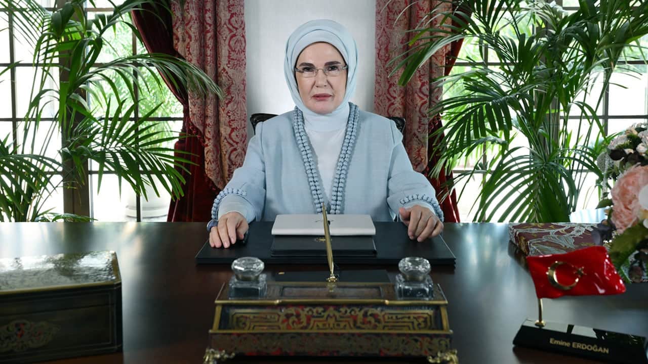 Foto - Emine Erdoğan, dünya liderlerinin eşlerine hitap etti: İnsan insanın yurdudur