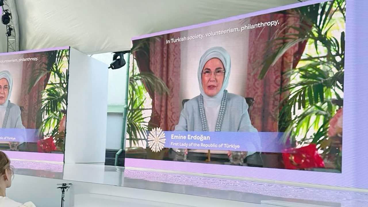 Foto - Emine Erdoğan, dünya liderlerinin eşlerine hitap etti: İnsan insanın yurdudur