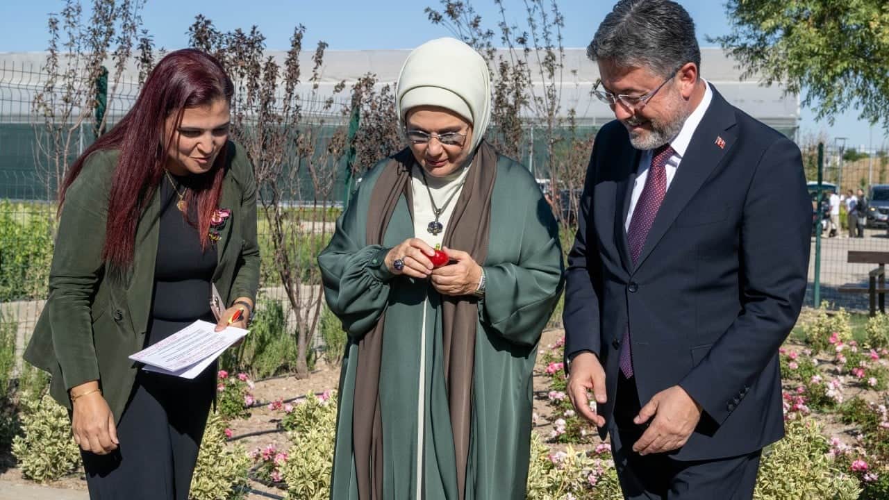 Foto - Emine Erdoğan, Türkiye Milli Botanik Bahçesi'ni ziyaret etti