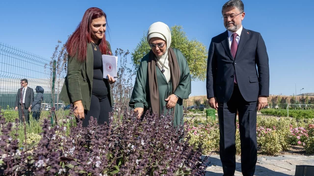 Foto - Emine Erdoğan, Türkiye Milli Botanik Bahçesi'ni ziyaret etti