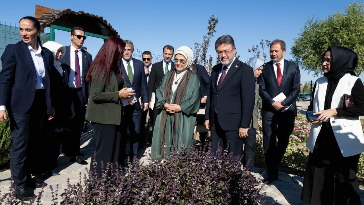 Foto - Emine Erdoğan, Türkiye Milli Botanik Bahçesi'ni ziyaret etti