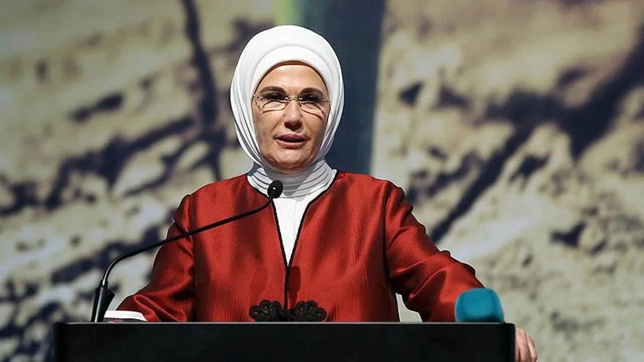 Foto - Emine Erdoğan'dan 'Dünya Okuma Yazma Günü' paylaşımı: Sayısız hayatı değiştirdik