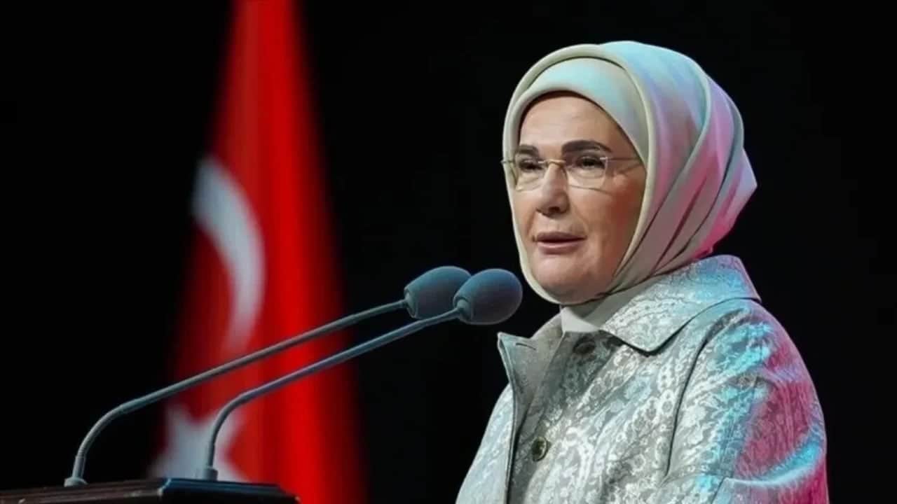 Foto - Emine Erdoğan'dan 'Dünya Okuma Yazma Günü' paylaşımı: Sayısız hayatı değiştirdik