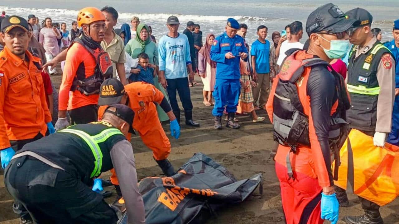 Foto - Endonezya’da 13 Eylül’de alabora olmuştu! Batan feribotta 52 cesede ulaşıldı