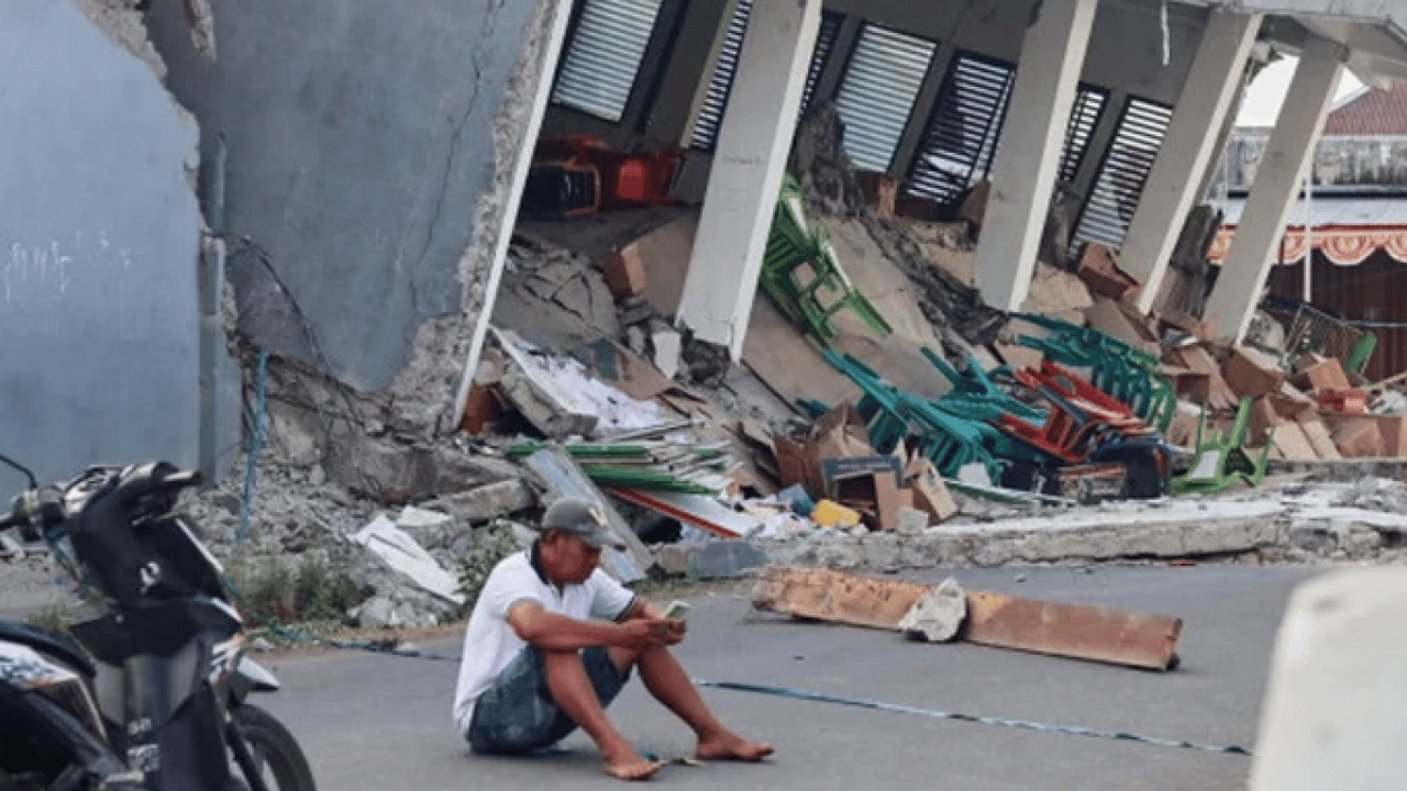 Foto - Endonezya'dan acı haber geldi: 7.7’lik depremde can kaybı artıyor