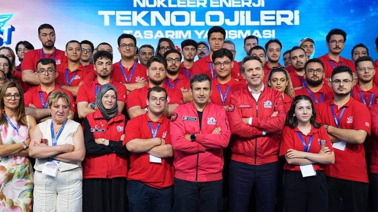 Foto - Enerjide dışa bağımlılığa son darbe: Bakan Bayraktar açıkladı: Türkiye kendi nükleer araştırmalarına resmen başlıyor