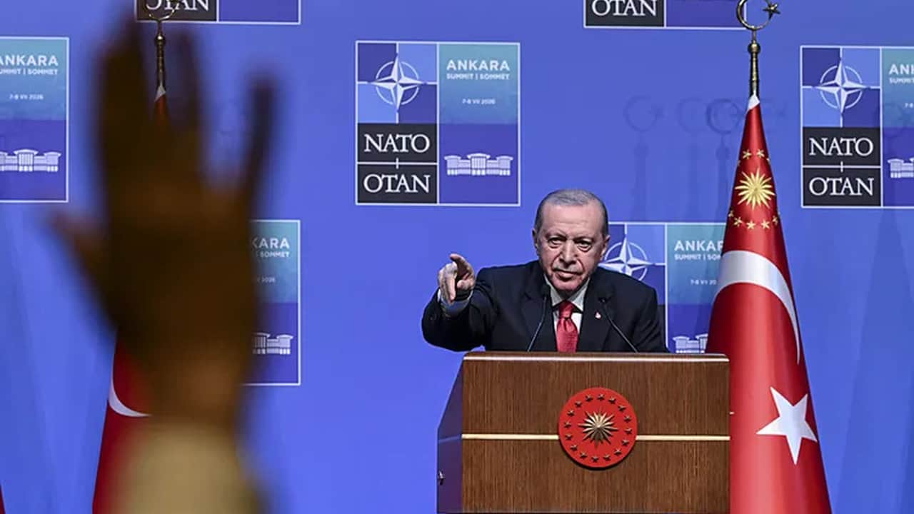Foto - Erdoğan’ın mesajlarıyla çalkalanıyorlar! Türkiye’ye kafa tutan ülkeyi F-35 korkusu sardı