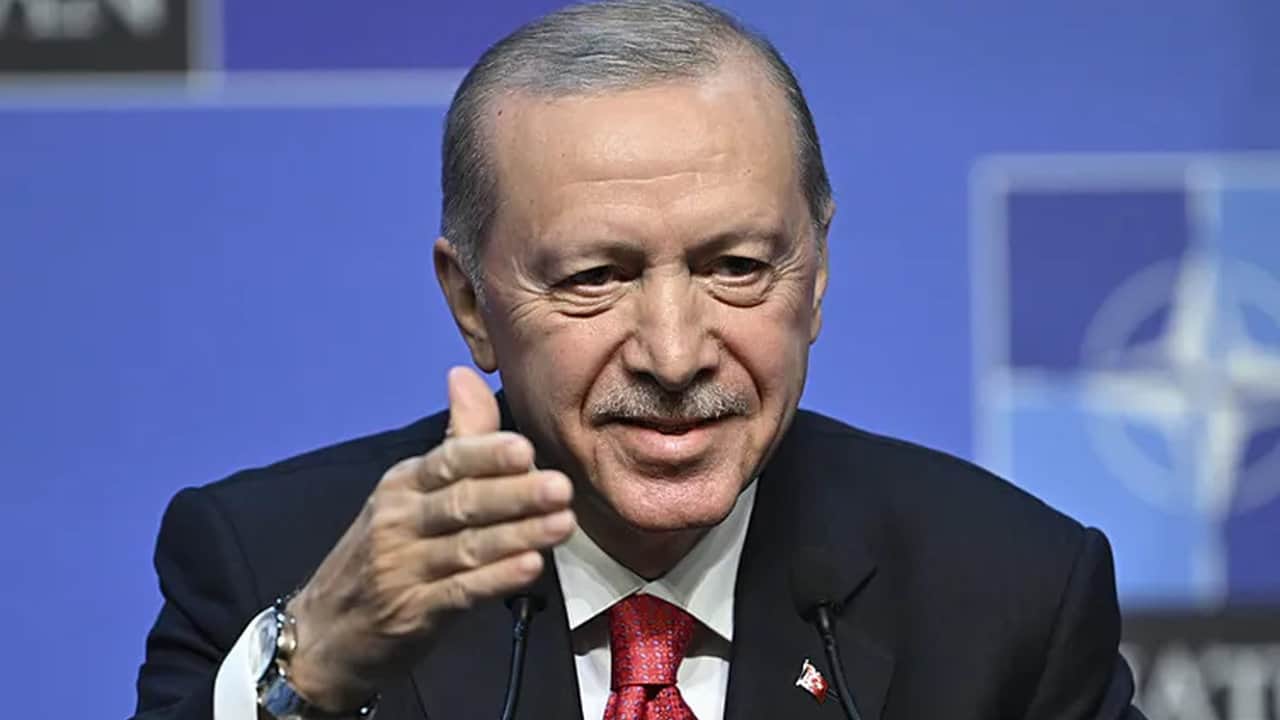 Foto - Erdoğan’ın mesajlarıyla çalkalanıyorlar! Türkiye’ye kafa tutan ülkeyi F-35 korkusu sardı