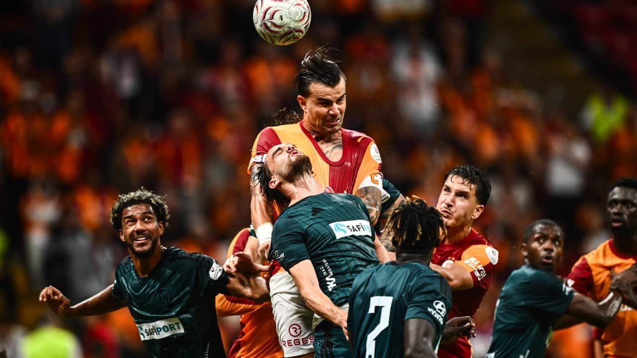 Foto - Erman Toroğlu açtı ağzını yumdu gözünü: 'Diğerlerine niye o kadar servet ödediniz?'
