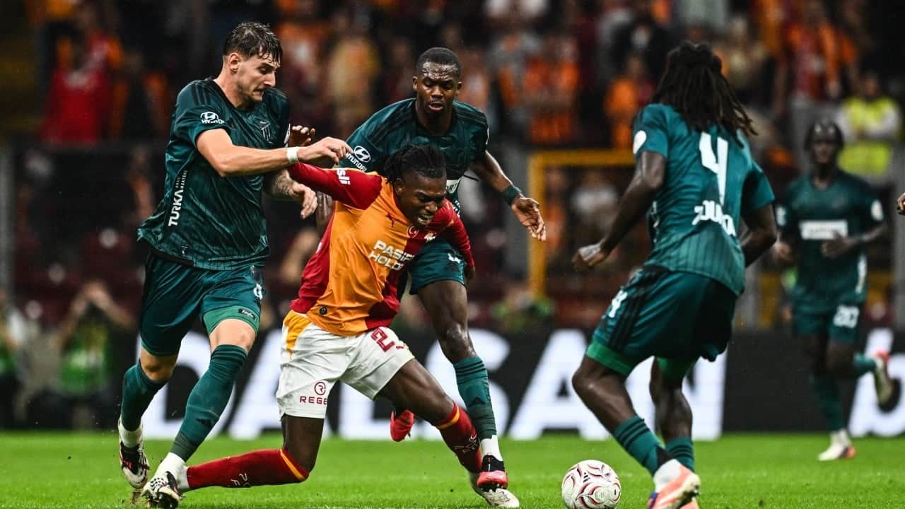 Foto - Erman Toroğlu açtı ağzını yumdu gözünü: 'Diğerlerine niye o kadar servet ödediniz?'