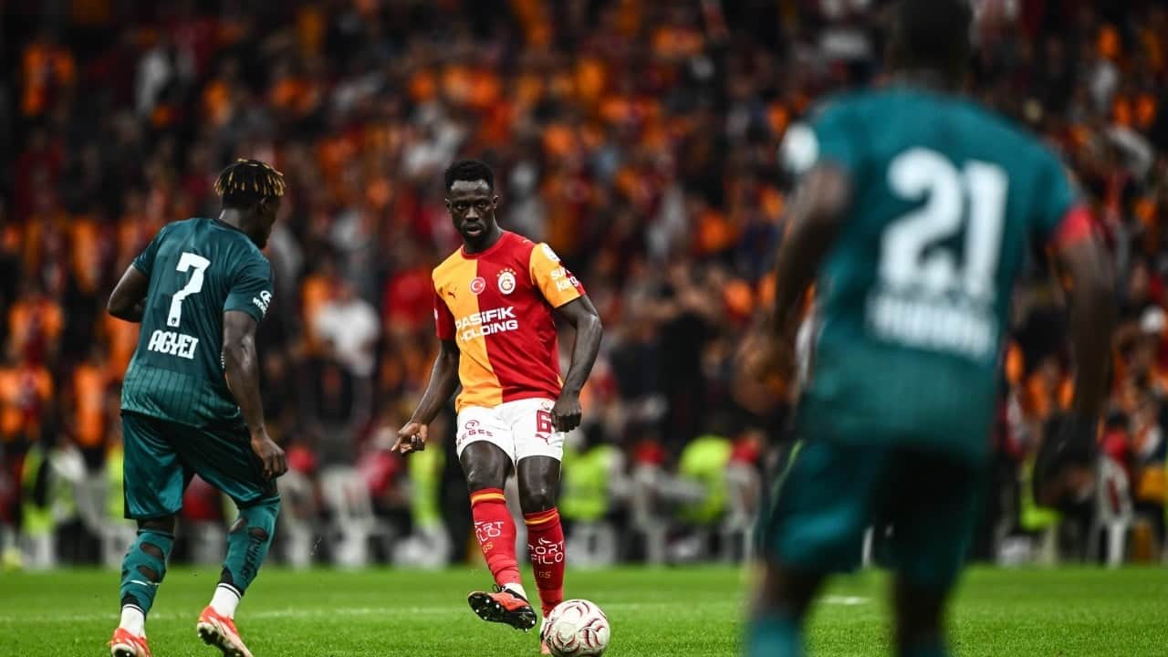 Foto - Erman Toroğlu açtı ağzını yumdu gözünü: 'Diğerlerine niye o kadar servet ödediniz?'