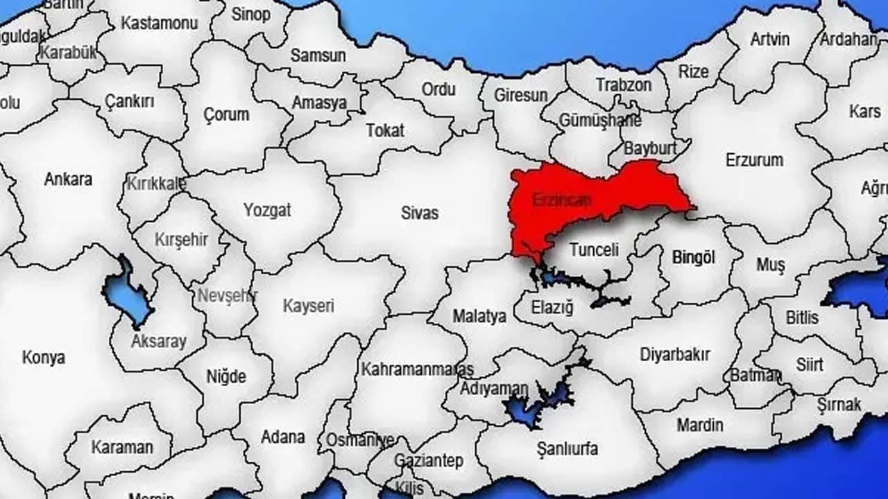 Foto - Erzincan’a milyonlarca kişi akın etmeye başladı: Asırlık kaynak! Cilt hastalıklarına iyi geldiği biliniyor