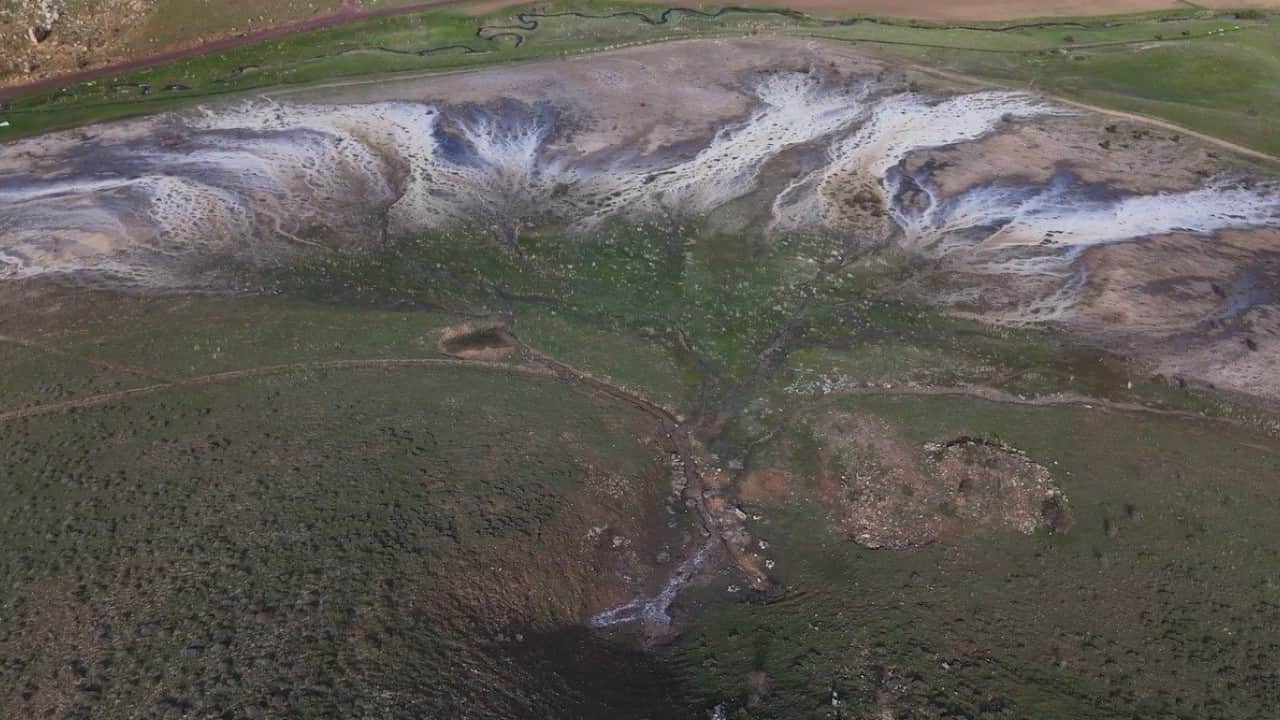 Foto - Erzincan’da mevsimsel su kaynağı: Ağ Nene Tepesi hikayesi ile dikkat çekiyor