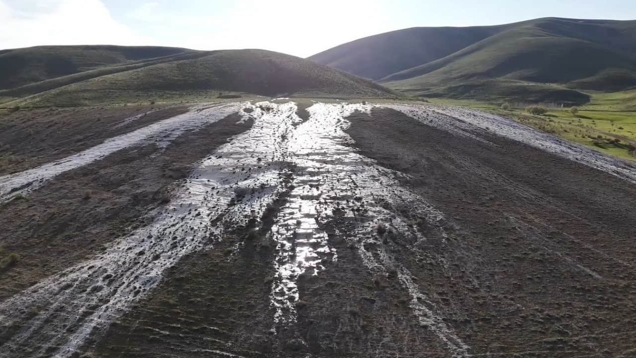 Foto - Erzincan’da mevsimsel su kaynağı: Ağ Nene Tepesi hikayesi ile dikkat çekiyor