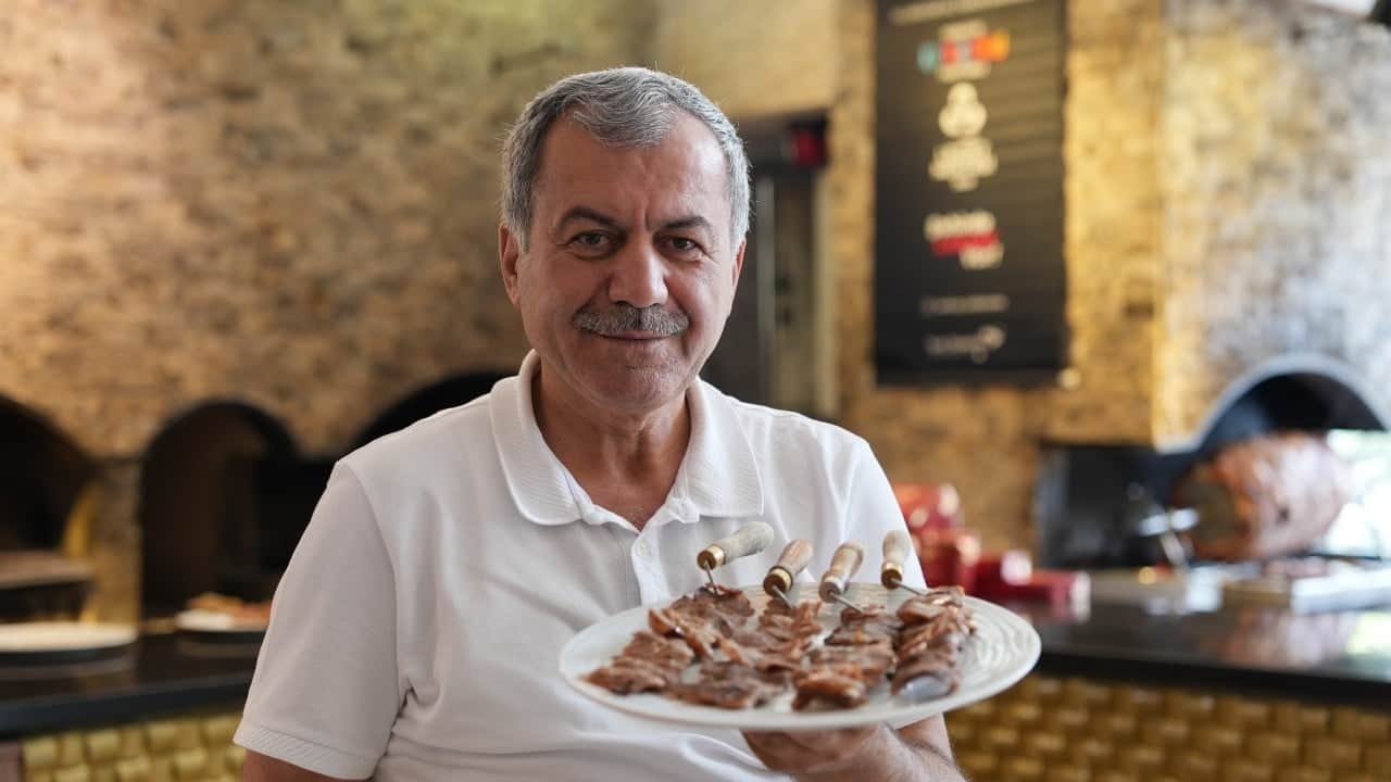 Foto - Erzurum Kültür Yolu Festivali'nde lezzet şöleni: Ünlü şefler favorilerini açıkladı: Çağ kebabı, su böreği, kadayıf dolması...