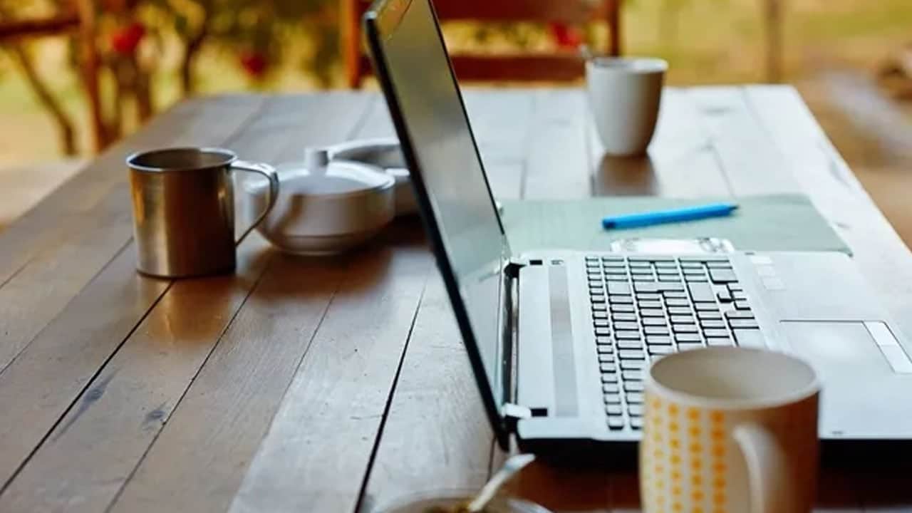 Es geçmeyin: Evden çalışanlar uzaktan işe başlarken mutlaka yapmanız gereken çok konuşulan 6 şey