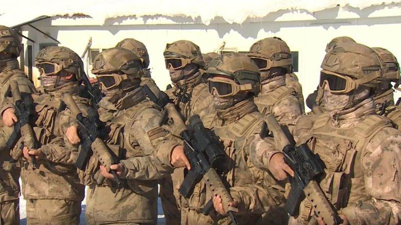 Foto - Eski CIA yetkilisi, hiç kıvırmadan açıkladı: "Yunanlar Türklerden korkuyor, nereye kaçacaklarını bilmiyorlar"