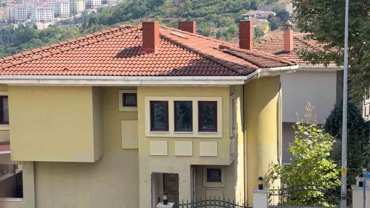 Foto - Eski eşi telefonda konuşurken silah sesi duydu: Genç yazar Koparan villada ölü bulundu 