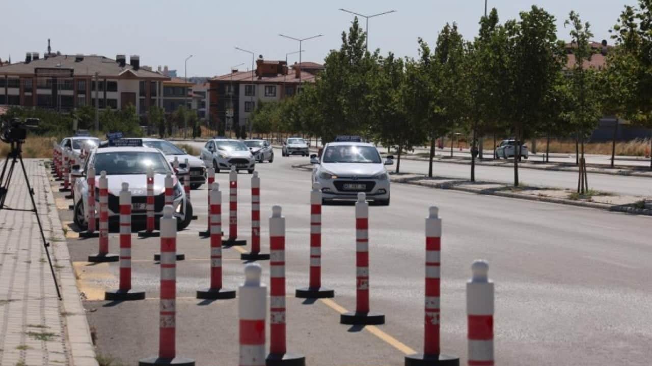 Foto - Eski uygulama tarih oluyor! Yeni ehliyet sınavı neler getirecek?