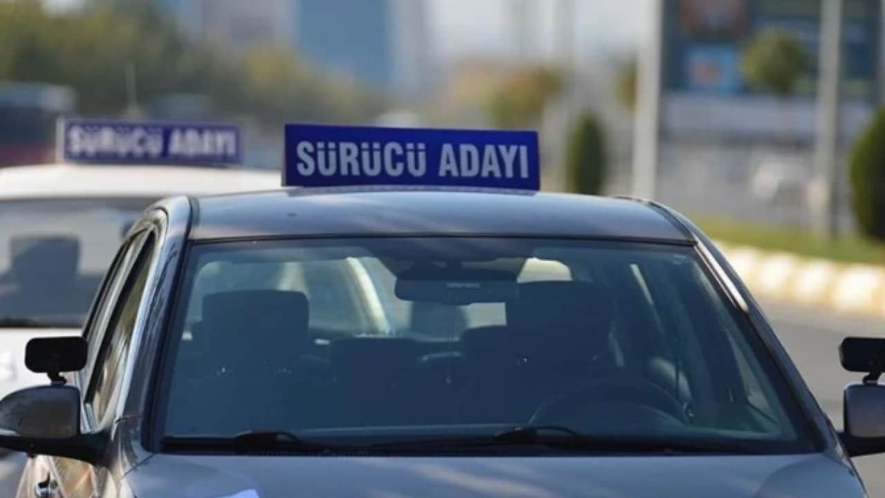 Foto - Eski uygulama tarih oluyor! Yeni ehliyet sınavı neler getirecek?