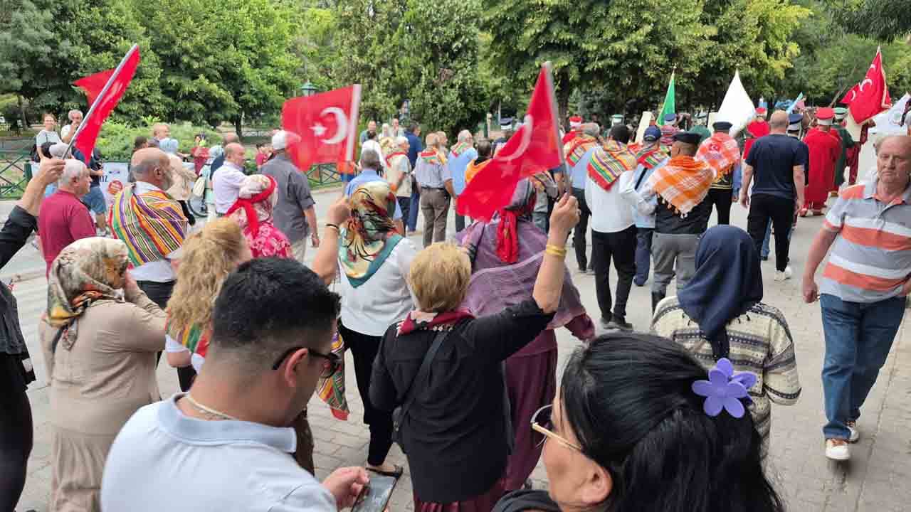 Foto - Eskişehir'de renkli yörük korteji: Mehteranı görünce çocuklar gibi sevinip coştu