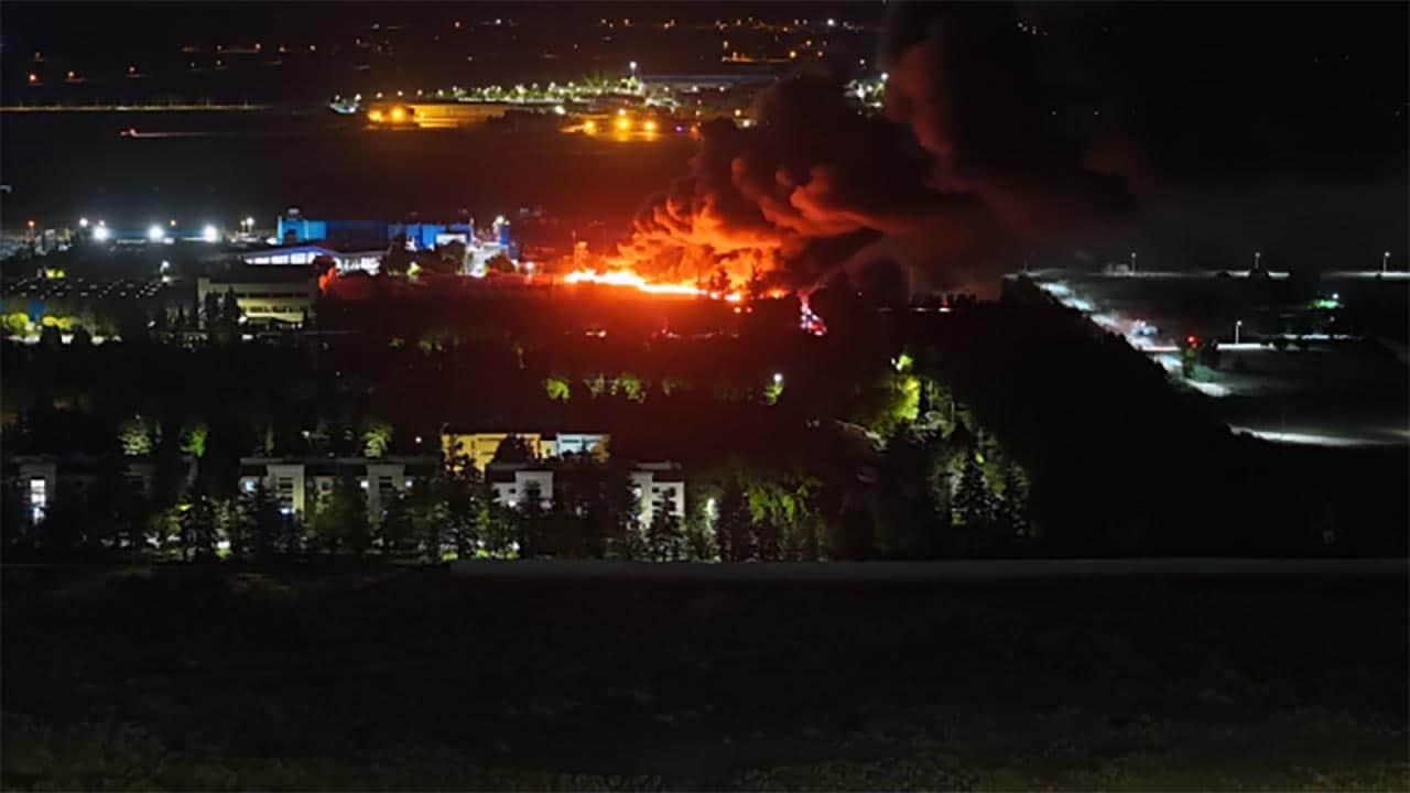 Foto - Eskişehir’de TEI yerleşkesinde yangın! Savunma sanayi tesisinde ekipler seferber oldu