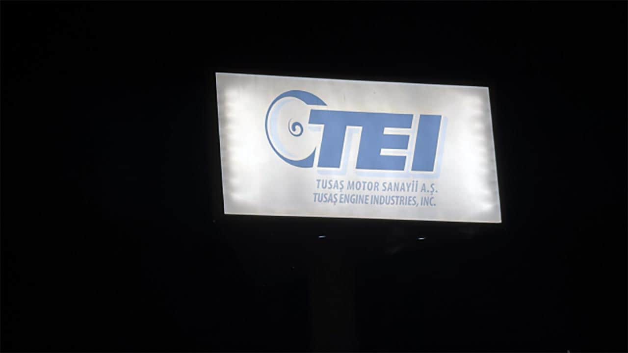 Foto - Eskişehir’de TEI yerleşkesinde yangın! Savunma sanayi tesisinde ekipler seferber oldu