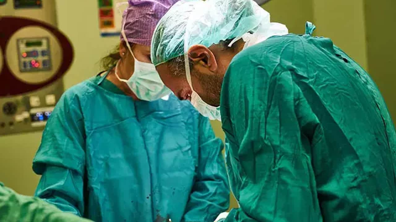 Foto - Estetik merakı hayatları tehdit ediyor: Güzelleşmek isterken canından oluyordu