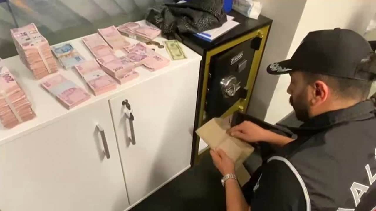 Foto - Etimesgut Belediyesi'nde neler dönmüş neler... Beşikçioğlu'nun başını işte bunlar yaktı