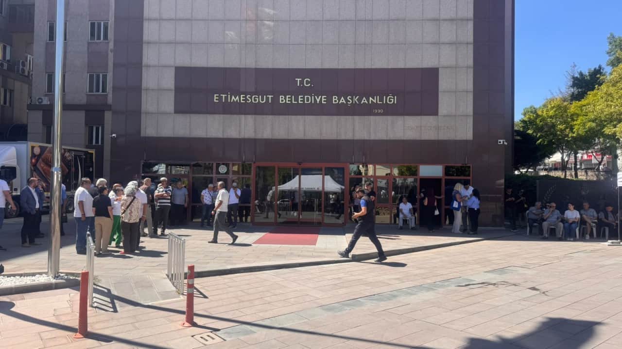 Foto - Etimesgut Belediyesi'nde neler dönmüş neler... Beşikçioğlu'nun başını işte bunlar yaktı