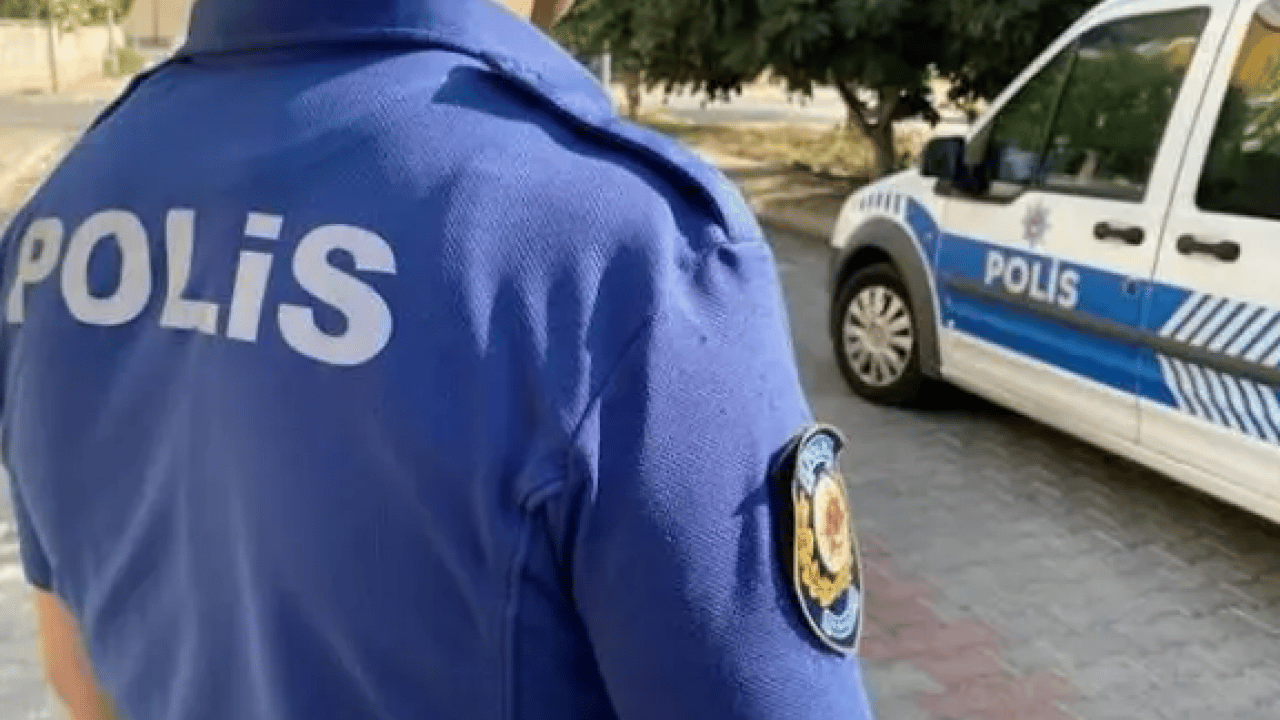 Foto - Evlat değil, vicdansız! Anneyi soyup soğana çevirdiler: Kızlarını evlatlıktan reddetti