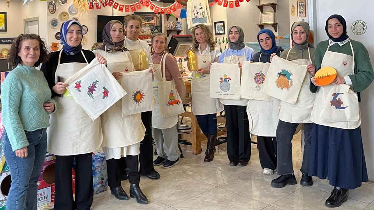 Foto - Evsel atıklardan farklı 270 noktada toplanıyorlar: Fatih’te tekstil atıkları ekonomiye kazandırılıyor