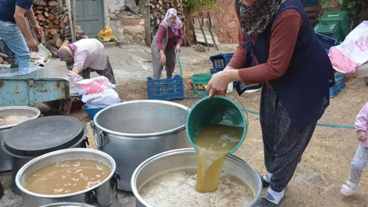 Foto - Eylül’den bu yana: Üzümün işte günlük mesaisi! Tadını bilen az... Binlerce yıllık sırrına bakın neymiş