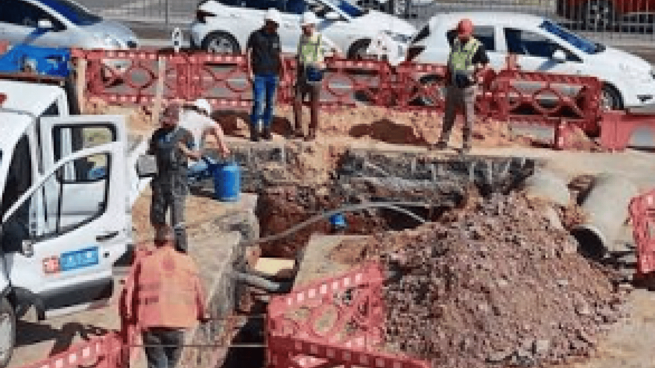 Foto - Eyüpsultan’da doğalgaz paniği! İBB’nin İSKİ’si boruları patlattı