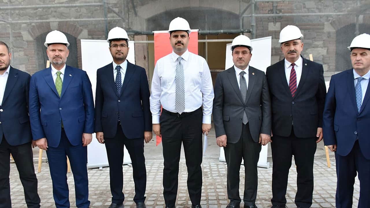 Foto - Eyyüp Kadir İnan’dan Özgür Özel’e İzmir çağrısı! "Gelsin, sonra özür dilesin"