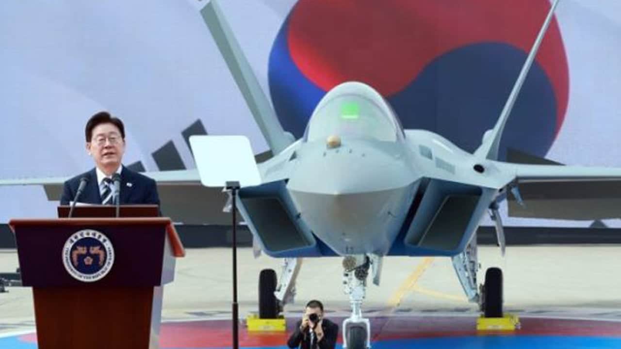 Foto - F-16 ve Rafale’yi solladı! Hayalet savaş uçağını hangara sokmak için masaya oturuldu
