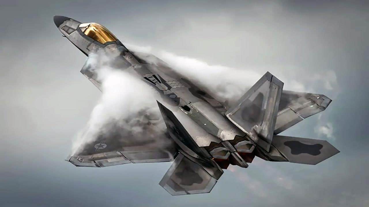 Foto - F-35 bekleneni vermedi! Çareyi eski uçakta buldular