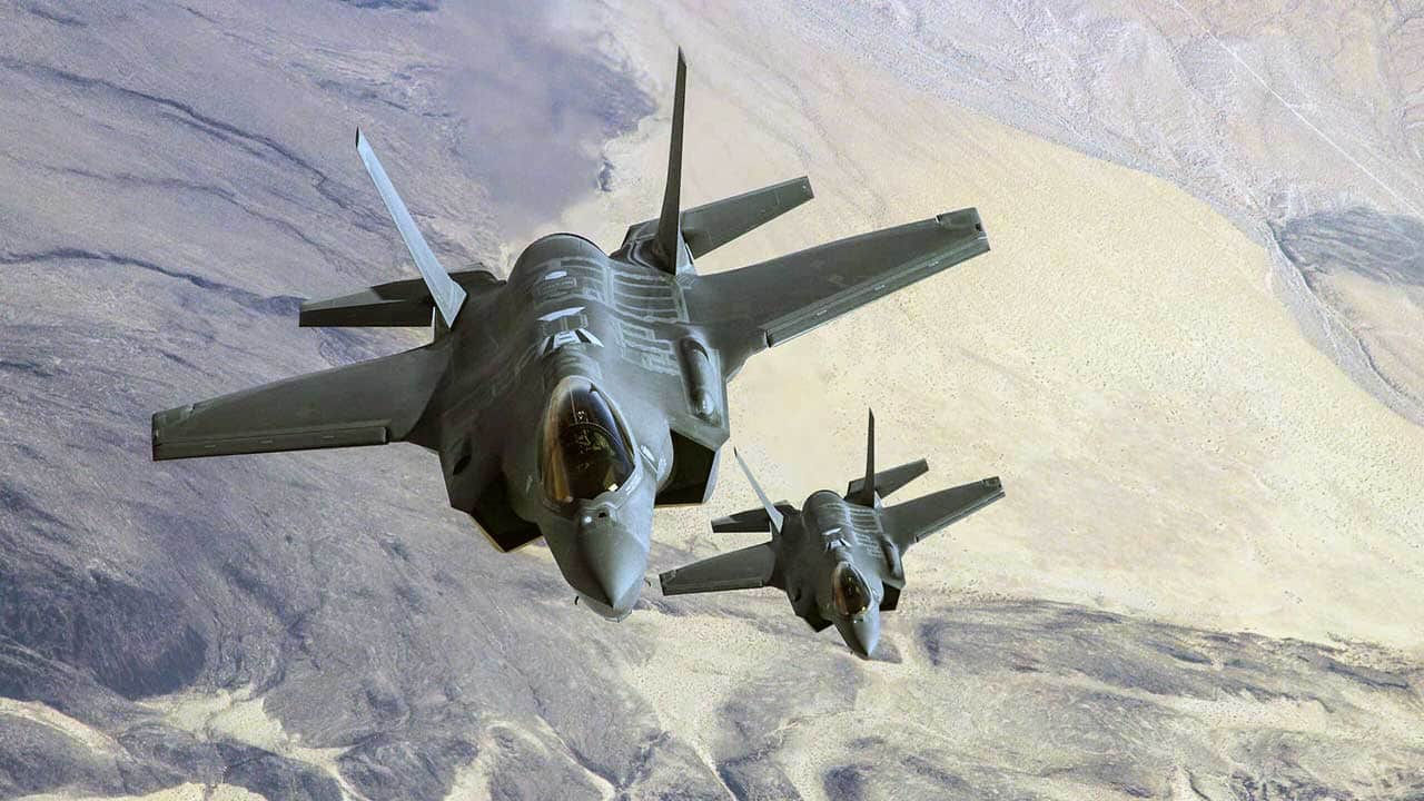 Foto - F-35 hayalet savaş uçağı yine bir belaya bulaştı