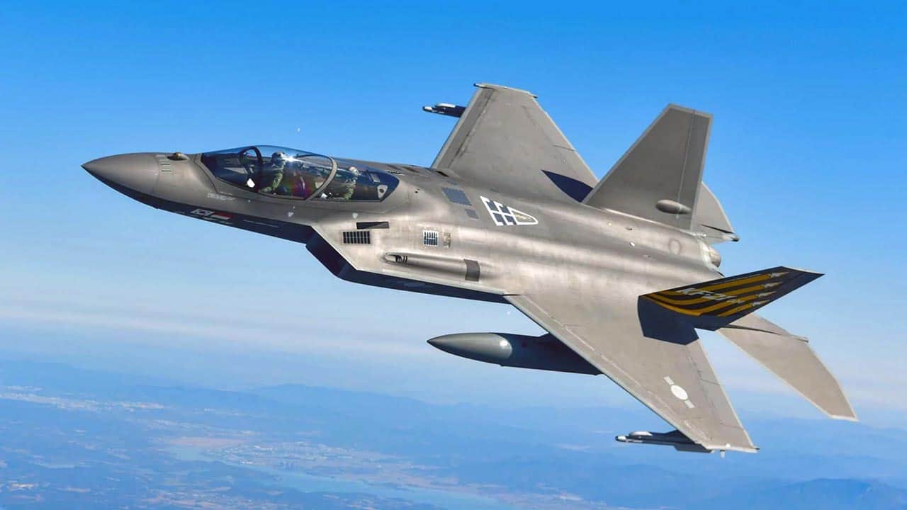 Foto - F-35'i tahtından edecek savaş uçağı! KF-21'in fiyatı belli oldu