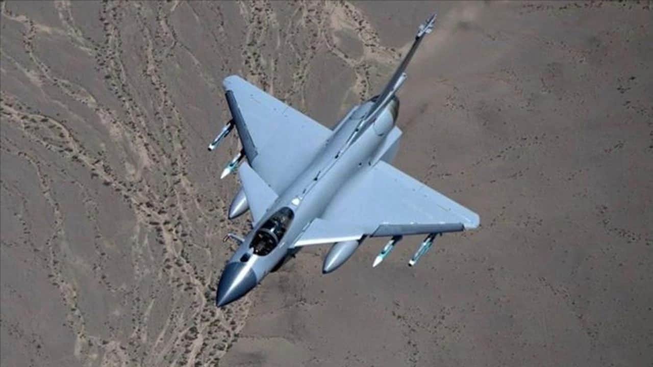 Foto - F-35'in ipini çekecek uçak! J-10C keklik gibi avladı