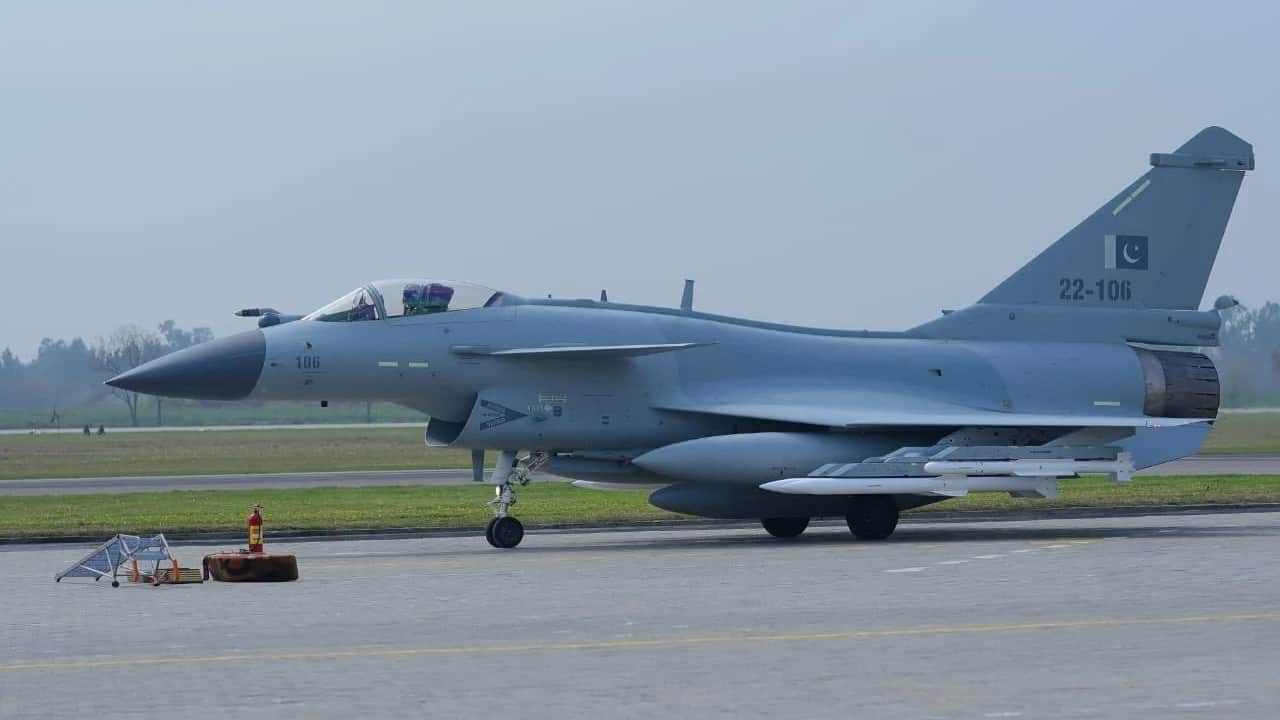Foto - F-35'in ipini çekecek uçak! J-10C keklik gibi avladı