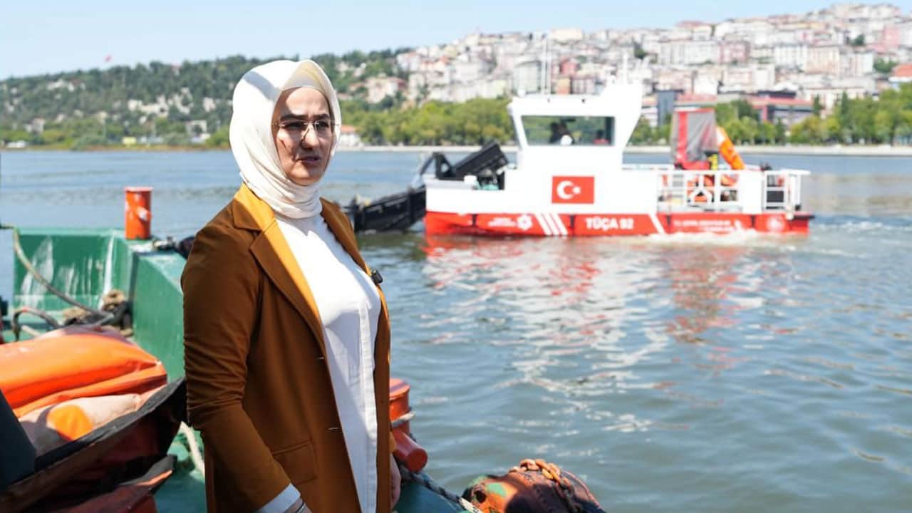Foto - Farkındalık için dalınca CHP’nin farkını fark ettiler: Haliç’in hali içler acısı!