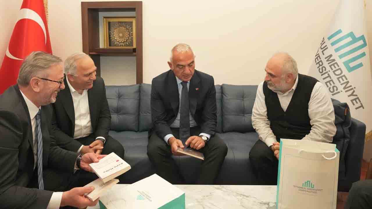 Foto - Fatih Külliyesi’nde buluştular: Bakan Ersoy’dan İhsan Fazlıoğlu’na ziyaret
