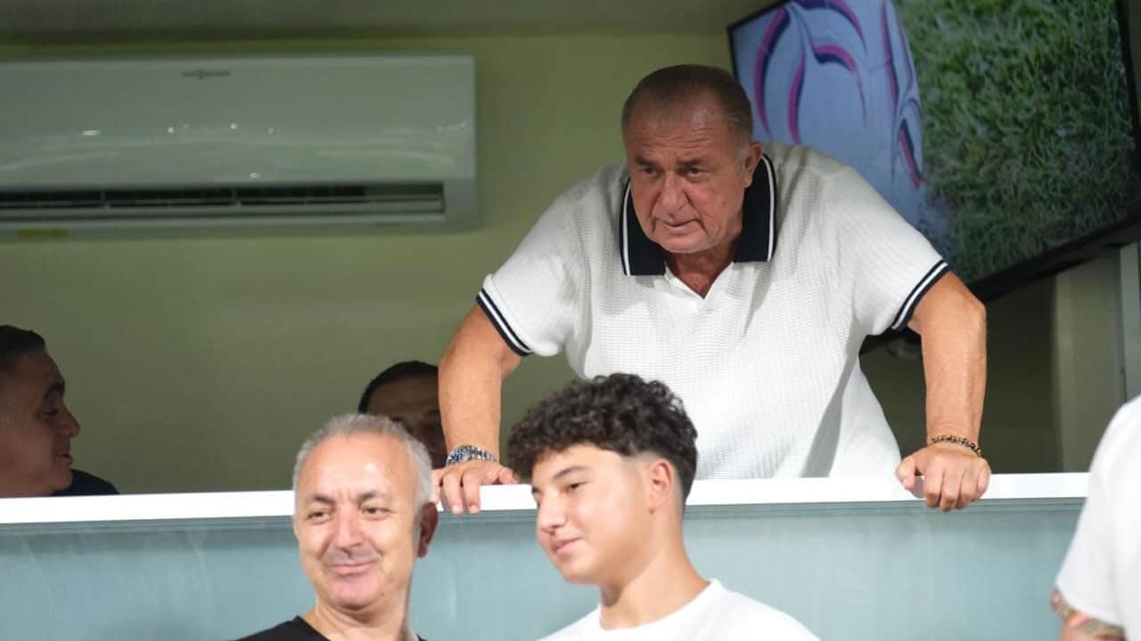 Foto - Fatih Terim sürprizi! Bodrum FK-Batman Petrolspor maçını tribünden izledi