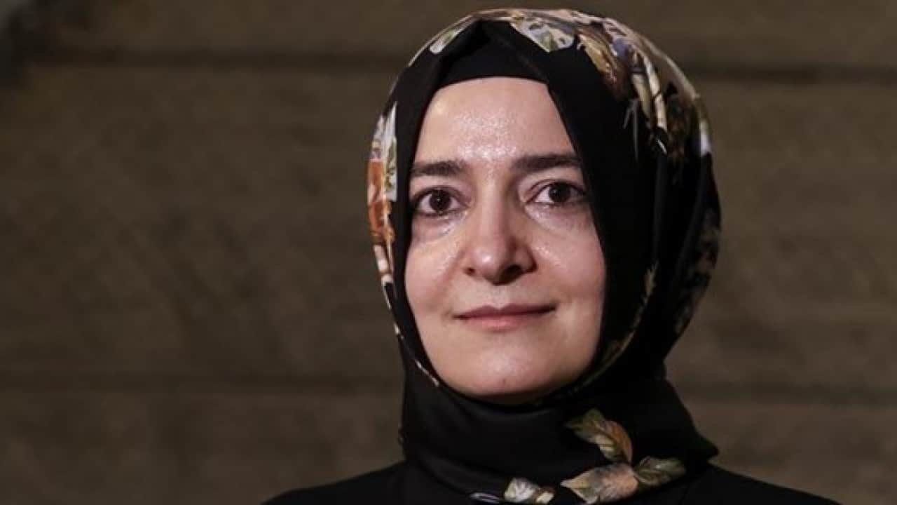 Foto - Fatma Betül Sayan Kaya’ya şok gönderme: Zirvede bırakmışsınız