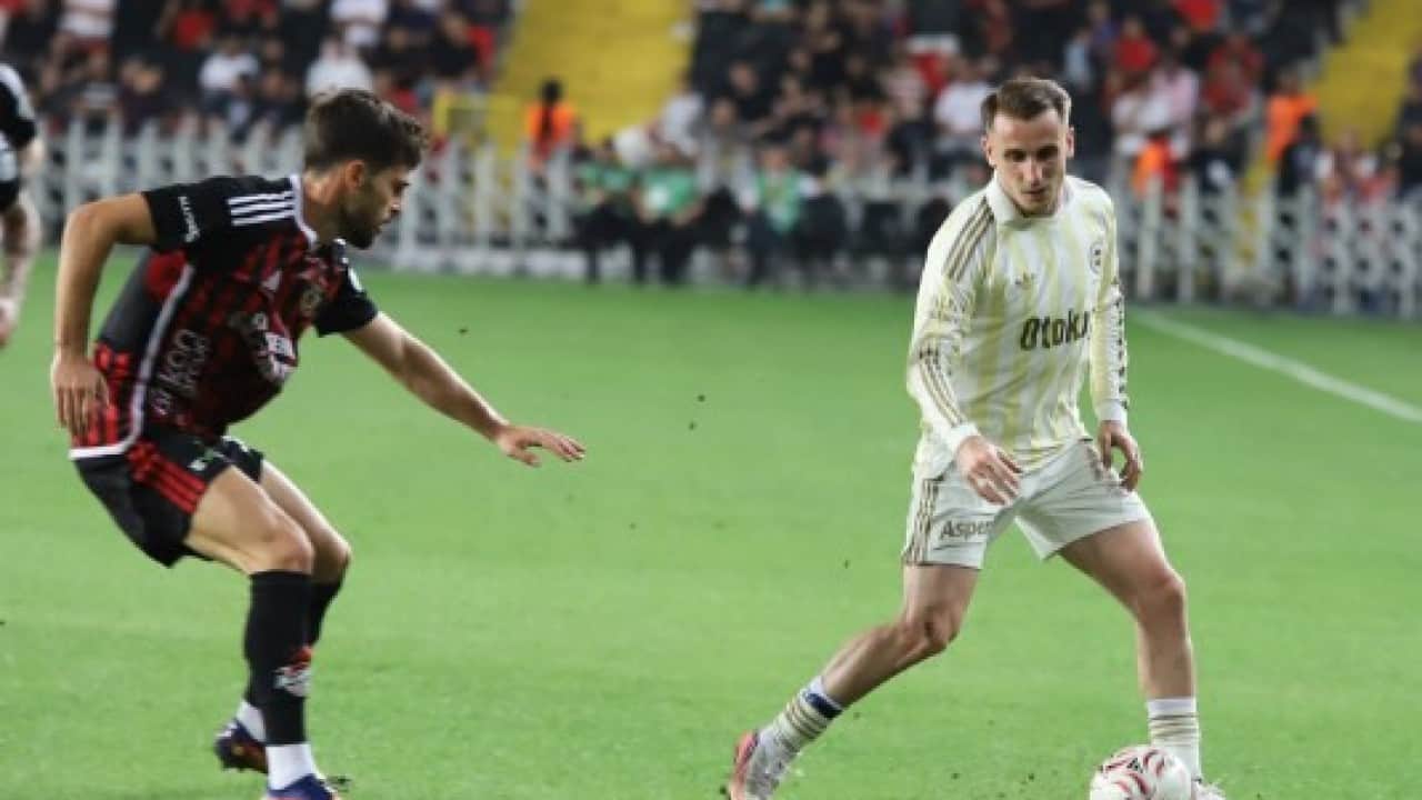 Foto - Fenerbahçe resmen havlu attı! Ligin ilk 5 haftasında 8 puan kaybetti