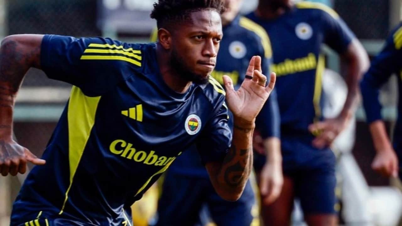 Foto - Fenerbahçe taraftarı sevinecek! Stuttgart maçı öncesi Jhon Duran ve Ederson gelişmesi