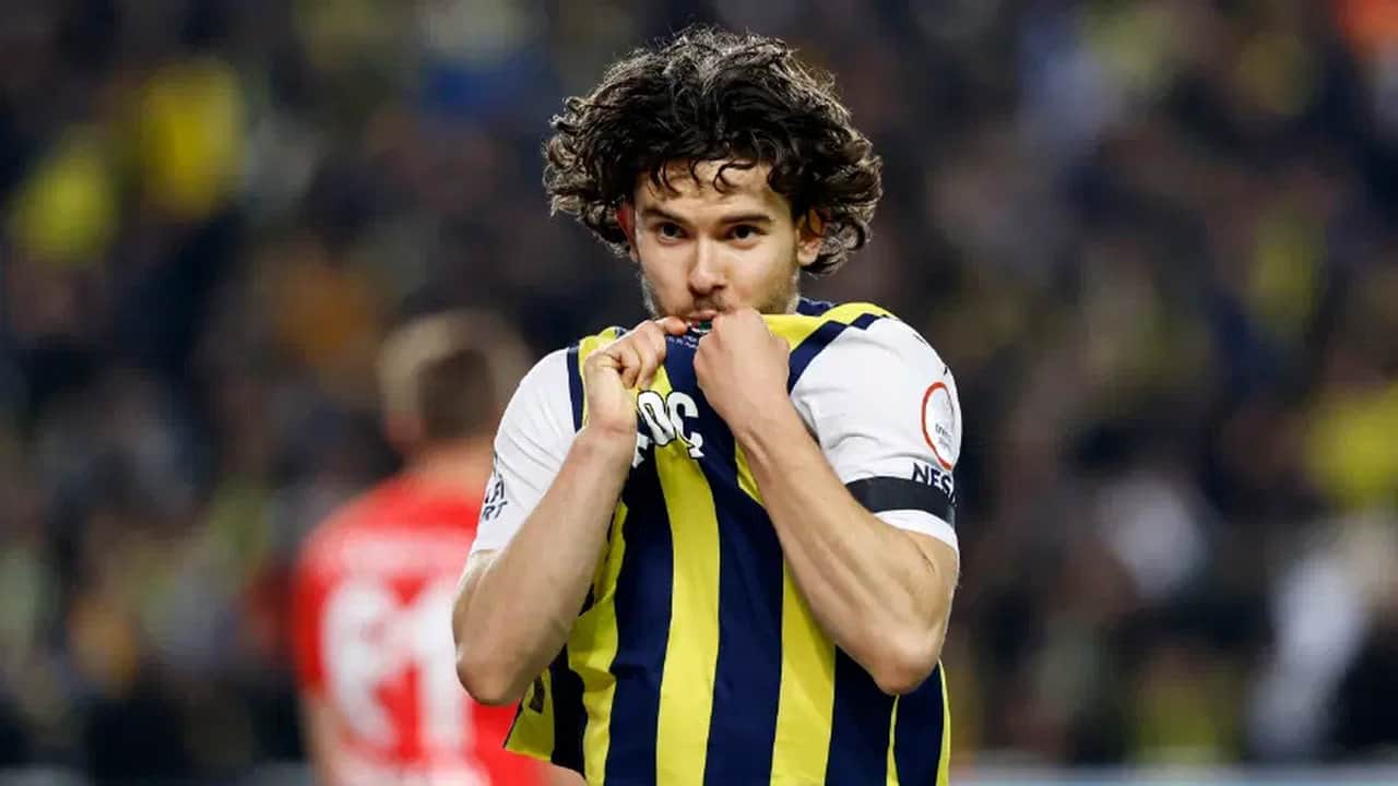 Foto - Fenerbahçe, transferde yılın bombasını patlatıyor! Ferdi Kadıoğlu koptu geliyor