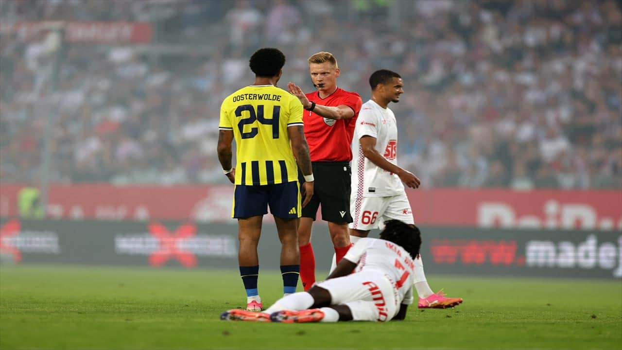 Foto - Fenerbahçe'de sakatlıklar tur sevincini gölgeledi